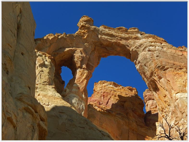 Grosvenor Arch (Utah).