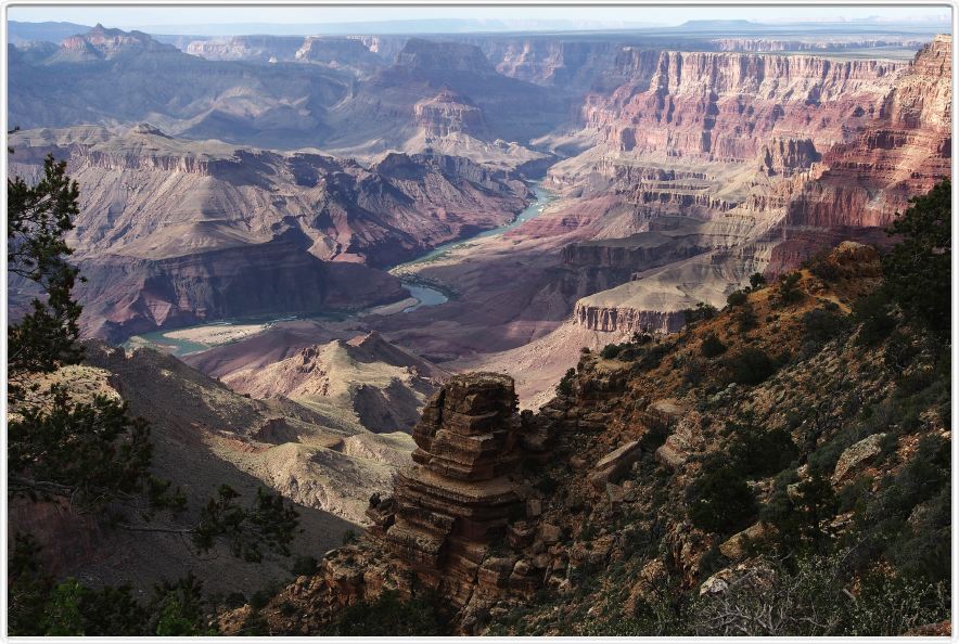 Grand Canyon du Colorado, le long de la  