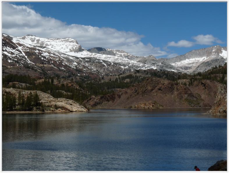 En route pour le Parc Yosemite par le Tioga Pass (Californie).