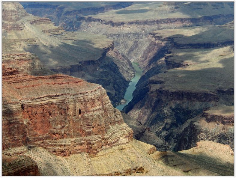 Grand Canyon. Randonnée pédestre entre Grand Canyon Village et Hermit Rest.