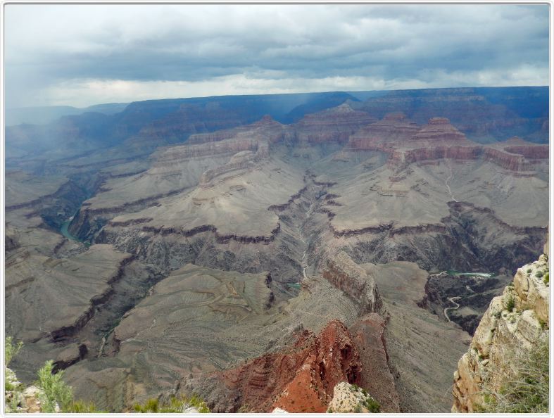 Grand Canyon. Randonnée pédestre entre Grand Canyon Village et Hermit Rest.