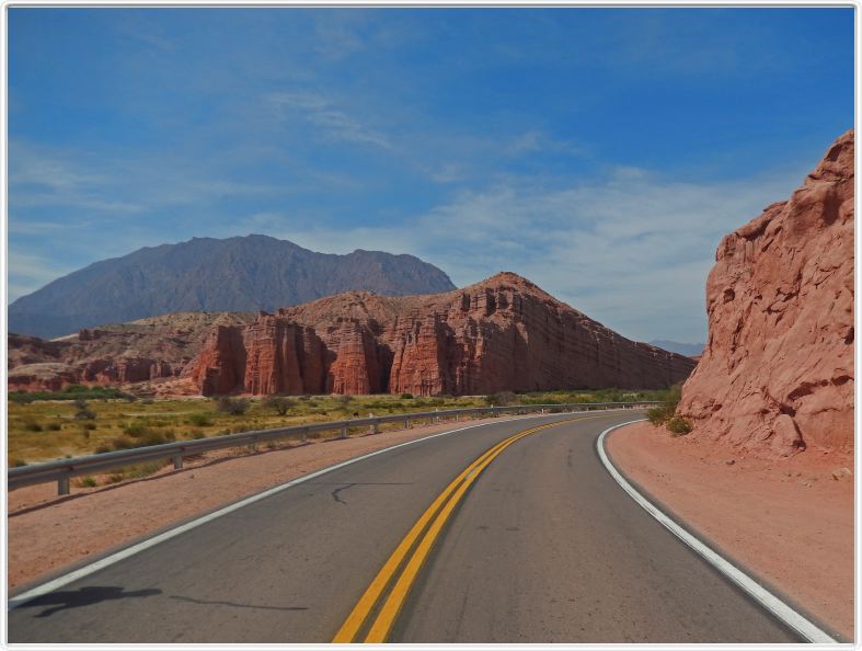 Route menant de Carayate à Salta