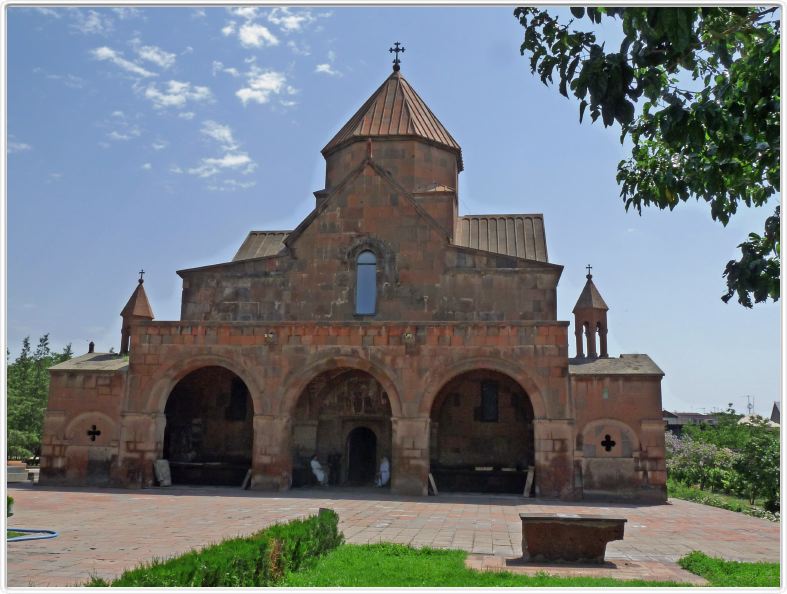 Erevan. Eglise Sainte-Gayané