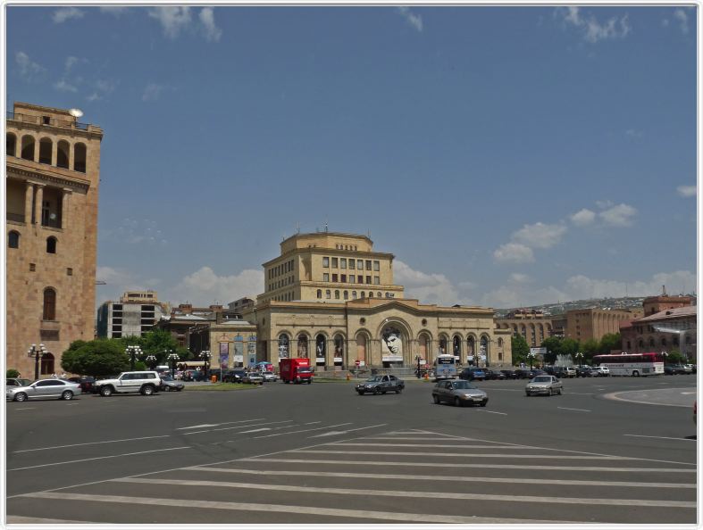 Erevan. Place de la république