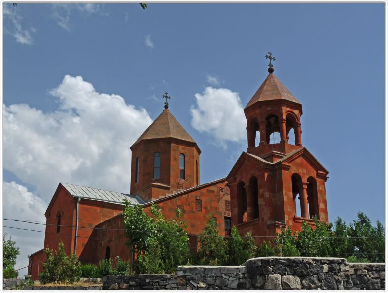 Promenade dans Erevan. Eglise St Jean Baptiste