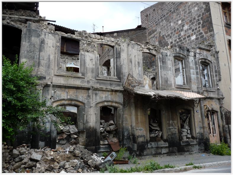 Gyumri. Traces du Séisme de 1988