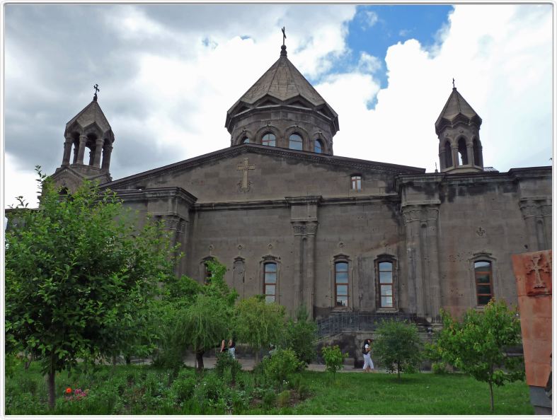 Gyumri. Eglise Sainte Mère de Dieu.