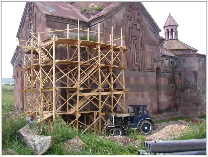 Monastère d'Harichavank. Restauration