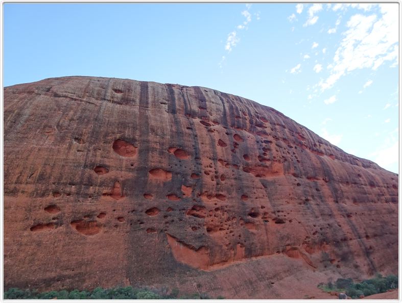 Uluru.