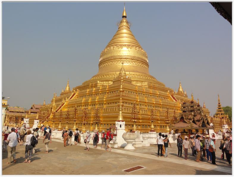 Bagan. Pagode Shwezigon