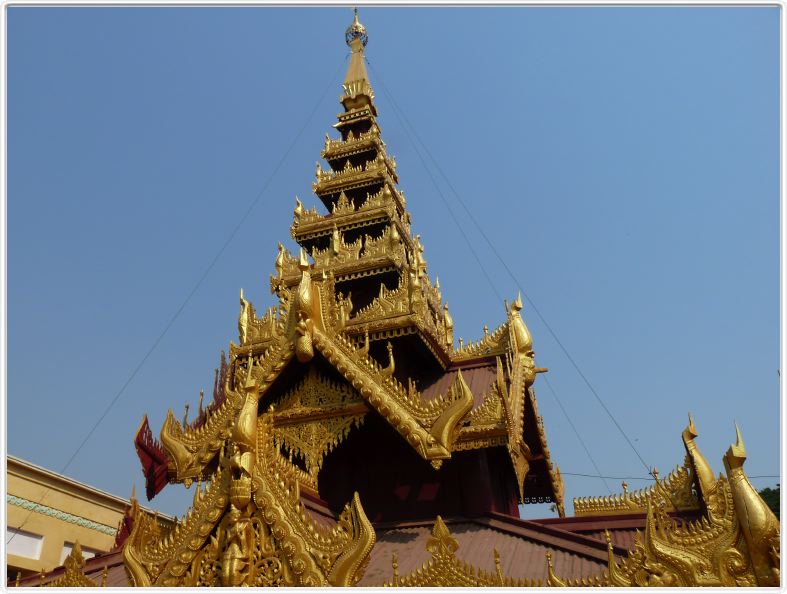 Bagan. Pagode Shwezigon