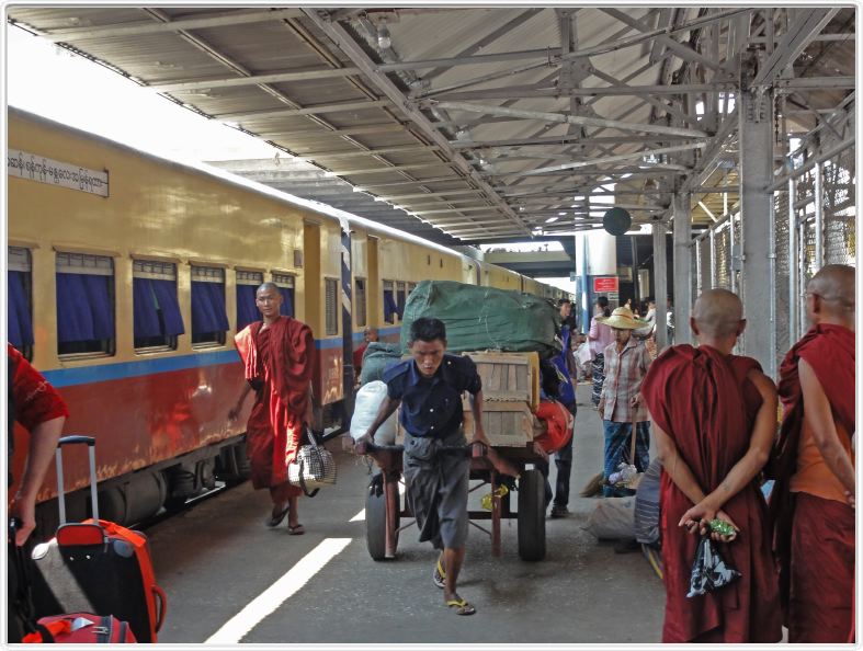 La gare de Mandalay