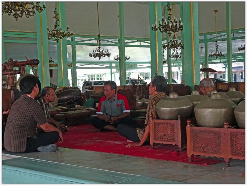 Surakarta (Solo).