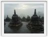 Temple de Borobudur (bouddhiste) au lever du jour.