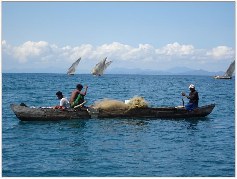 Traversée vers l'île de Nosy Komba.