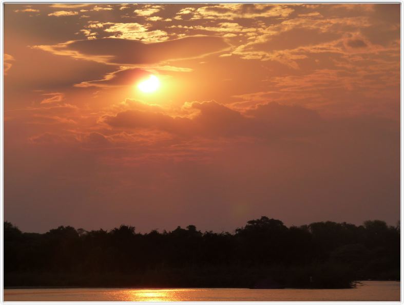 Coucher de soleil sur la Kavango