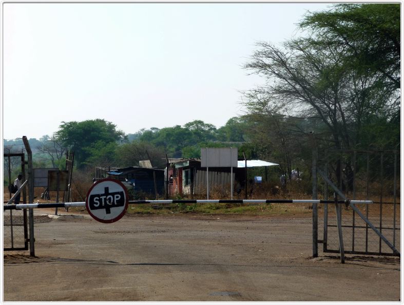 Frontière entre le Botswana et le Zimbabwe