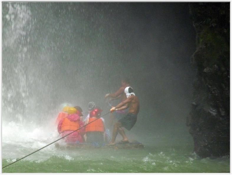 Chutes de Pagsanjan (Magdapio)