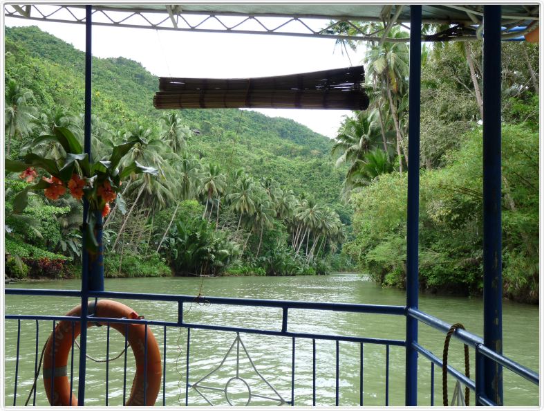 Promenade sur la rivière Loboc