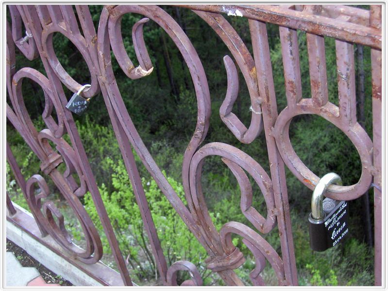 Cadenas symboles de l'engagement des couples