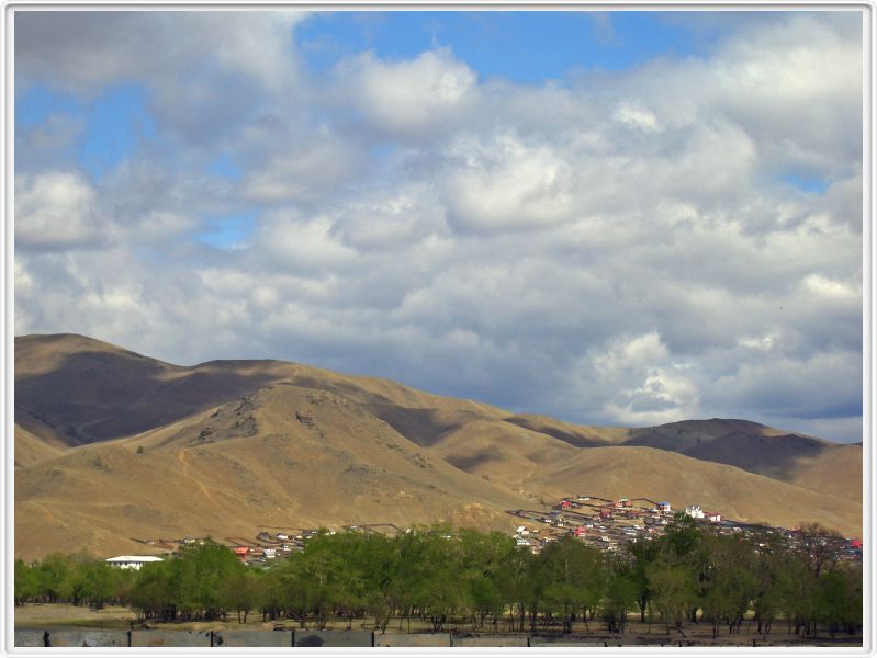 Vue sur la steppe depuis l'hôtel